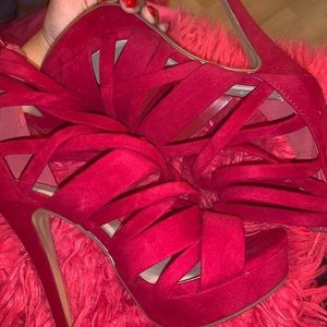 SEXY STRAPPY HEELS 💋‼️